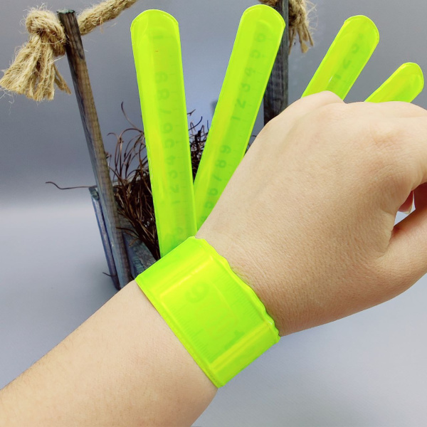 Светоотражающий SLAP- браслет, 22 см / фликер на руку, на коляску / самоскручивающийся / безопасност